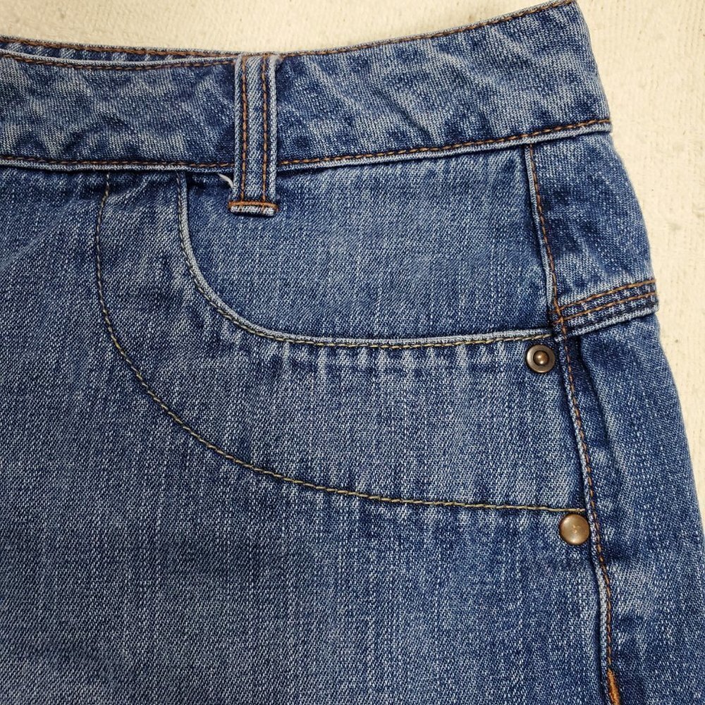 Faded Glory Originals Denim Shorts With 5 Pockets - Sz 10 - Picture 4 of 9